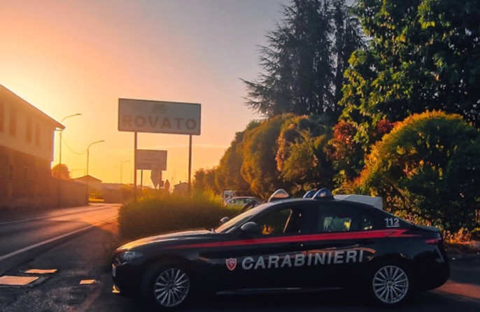 Baby gang a Rovato: quattro minorenni arrestati per rapina in centro